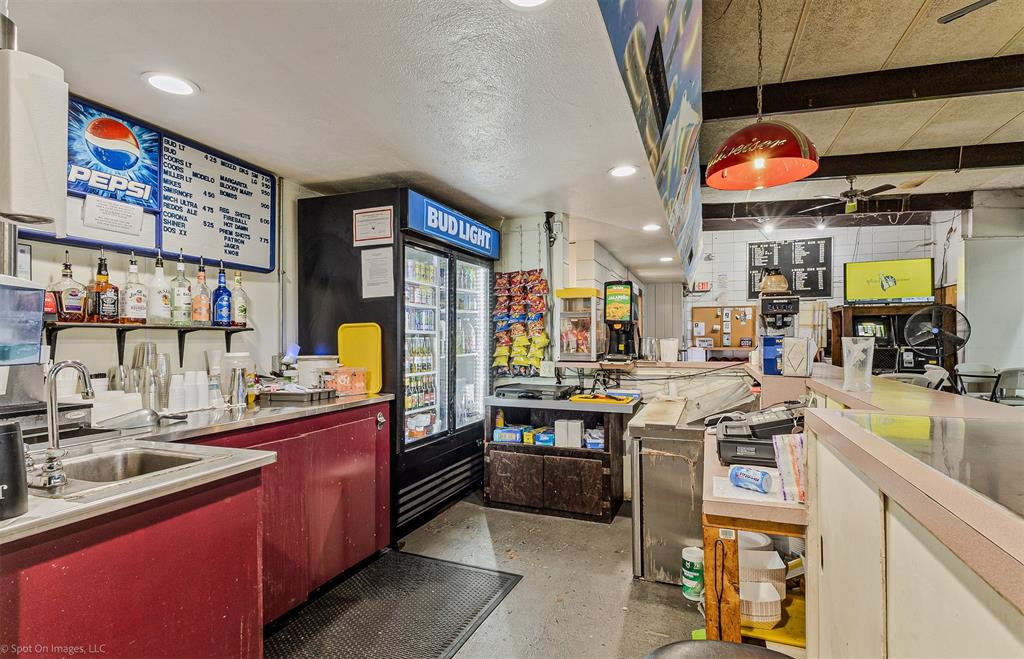 Traylor 2 - Commercial Sale