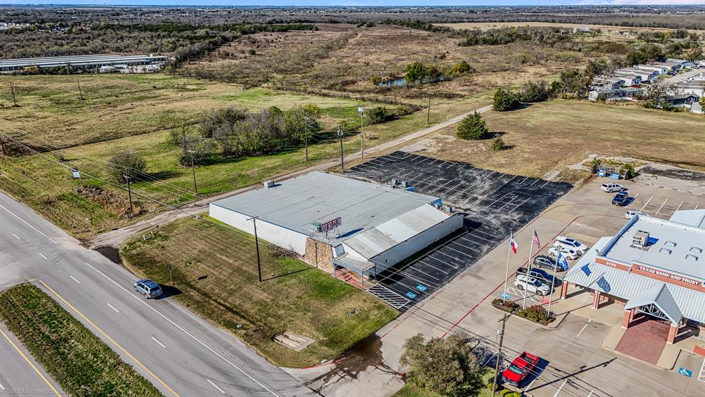 Traylor 2 - Commercial Sale