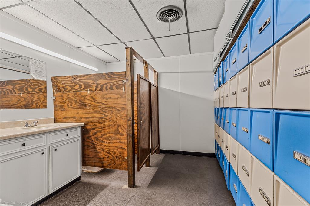 Traylor 2 - Commercial Sale