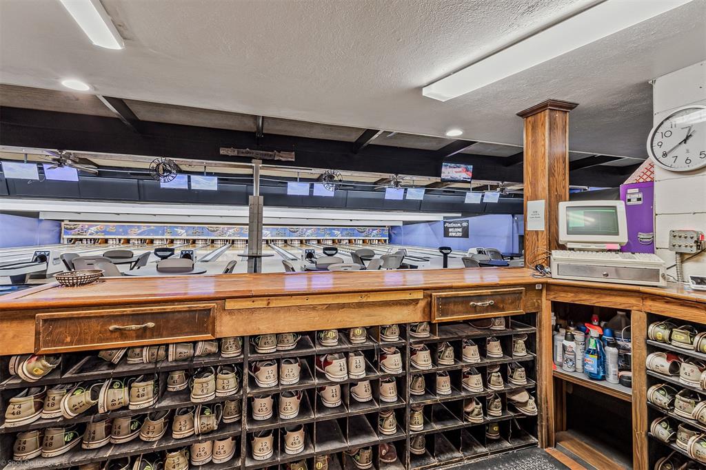 Traylor 2 - Commercial Sale