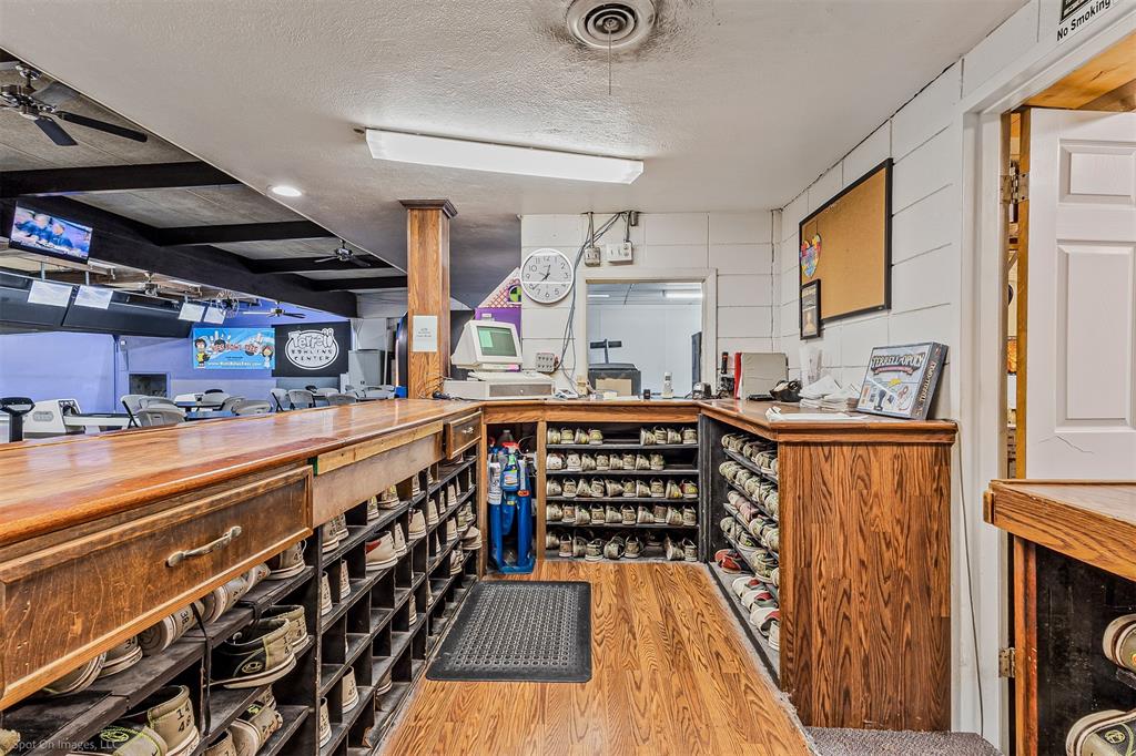 Traylor 2 - Commercial Sale