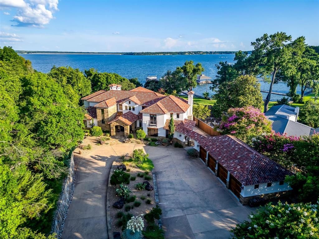 Photo for 9930 Boat Club Road, Fort Worth, TX 76179 (MLS # 20976489)