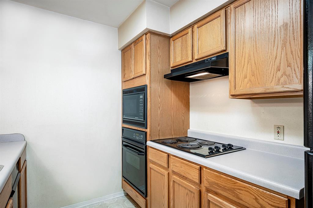 Holly Park Condo - Residential