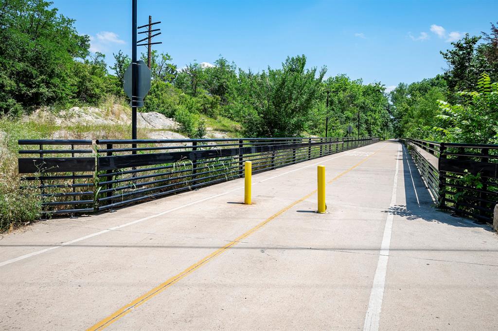 Holly Park Condo - Residential