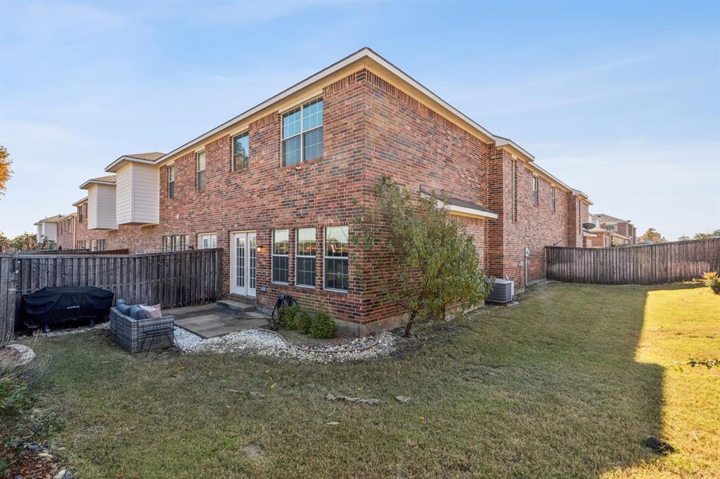 Chateaux Of Allen Twnhms The - Residential