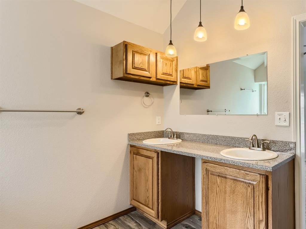 Flower Hill 03 - Residential