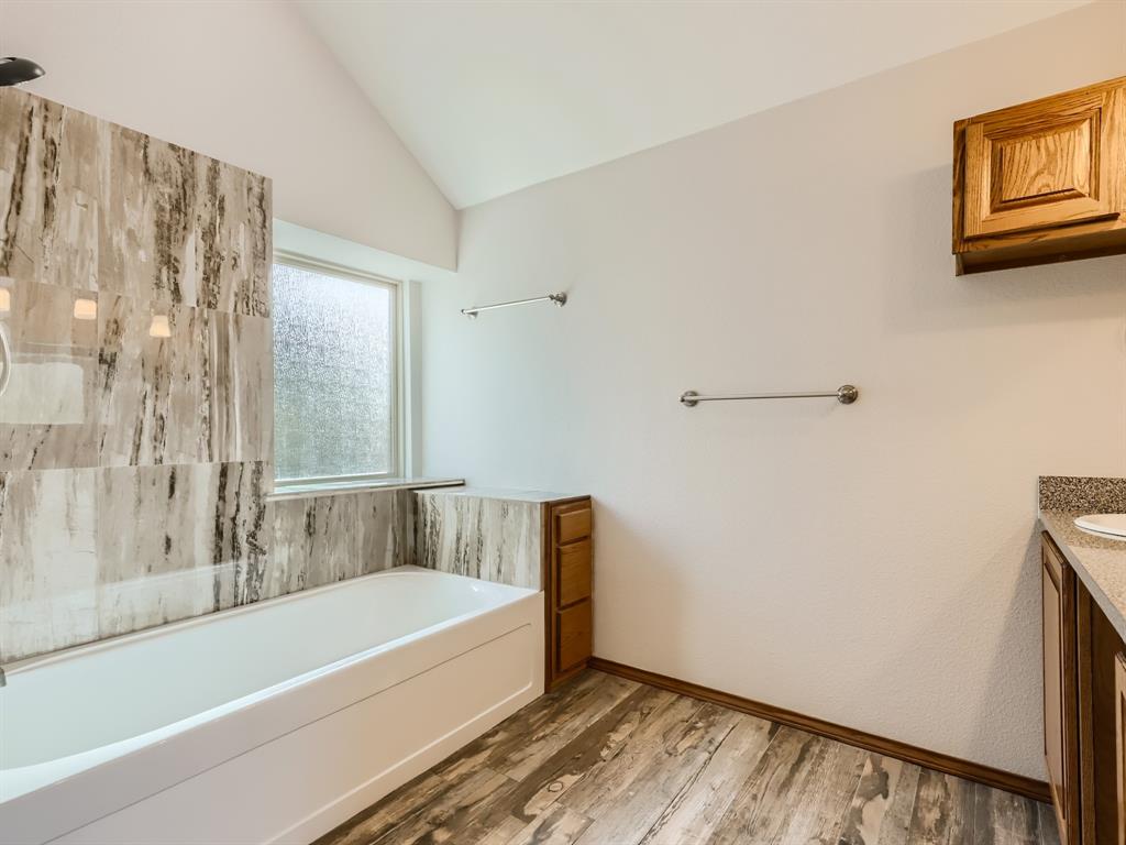 Flower Hill 03 - Residential