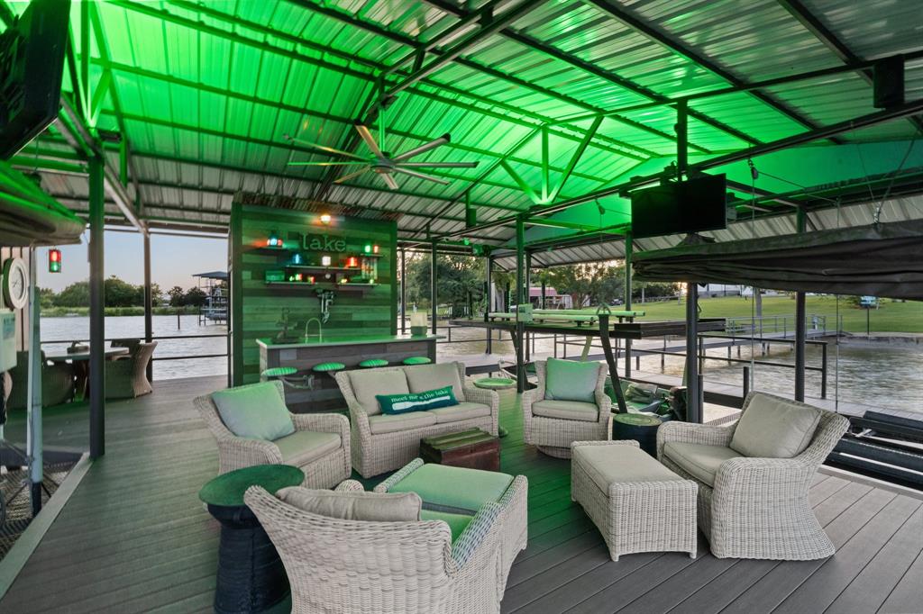 129 Lakeshore Drive