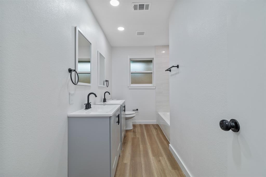 International Estates - Residential Lease