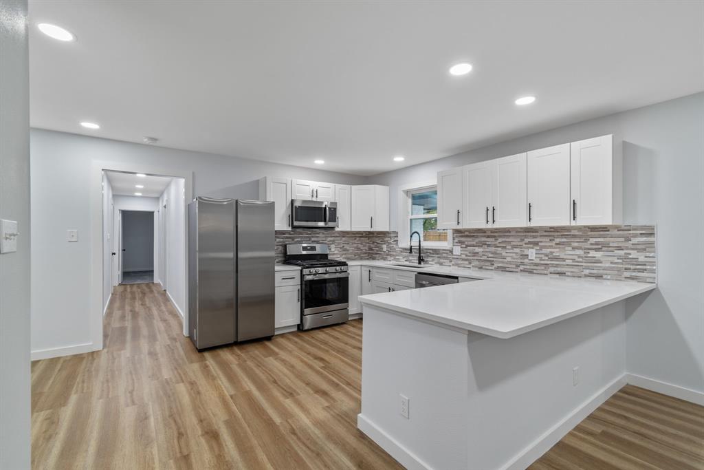 International Estates - Residential Lease