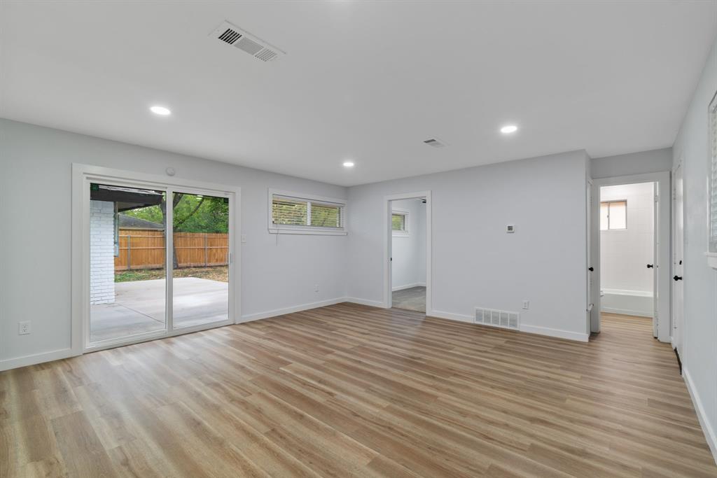 International Estates - Residential Lease