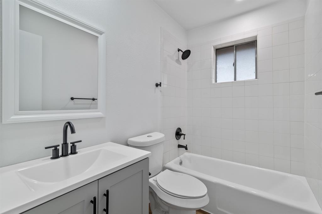 International Estates - Residential Lease