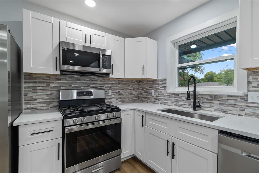 International Estates - Residential Lease