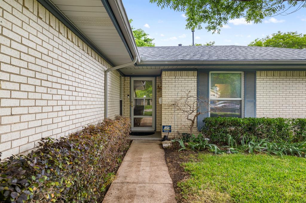 2110 Brentwood Lane