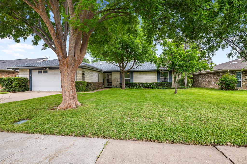 2110 Brentwood Lane
