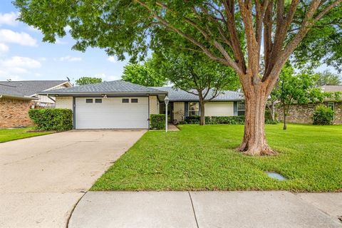 2110 Brentwood Lane Carrollton TX 75006