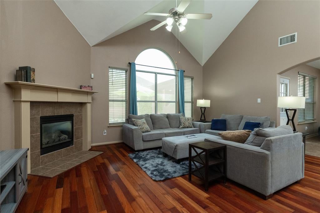 9605 Lacey Lane