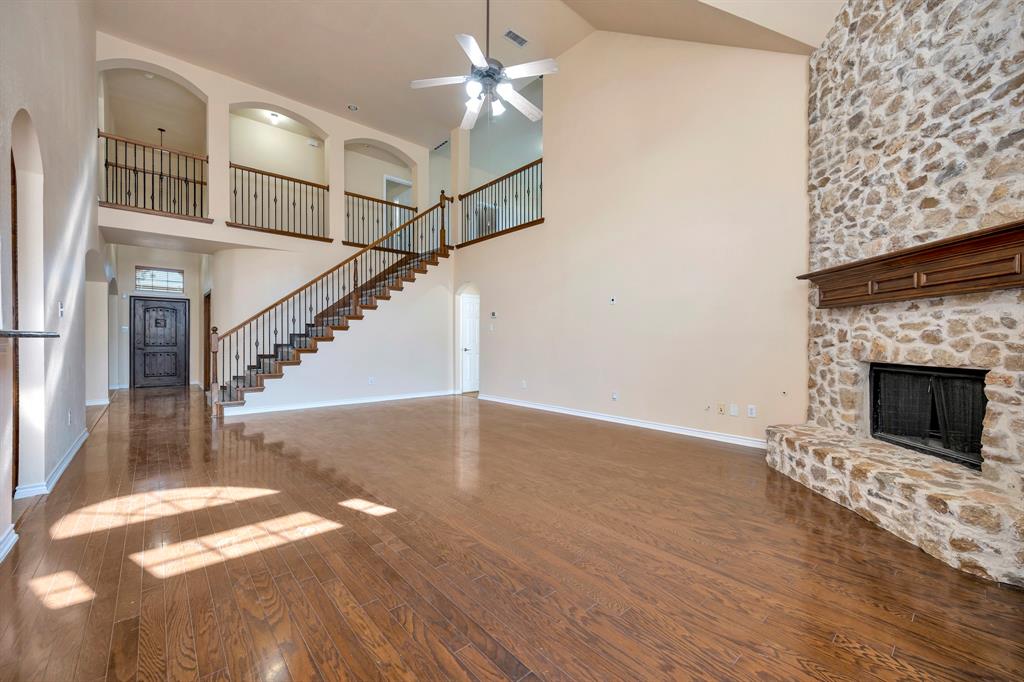 2727 Gillespie Court