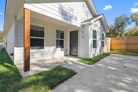 Photo of 514 N Rusk Street #516, Denison, TX 75020 (MLS # 21249936)