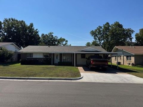 5904 Bowling Drive Watauga TX 76148