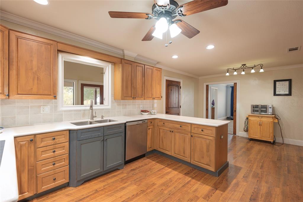 Thomas Rhodes Surv Abs #741 - Residential