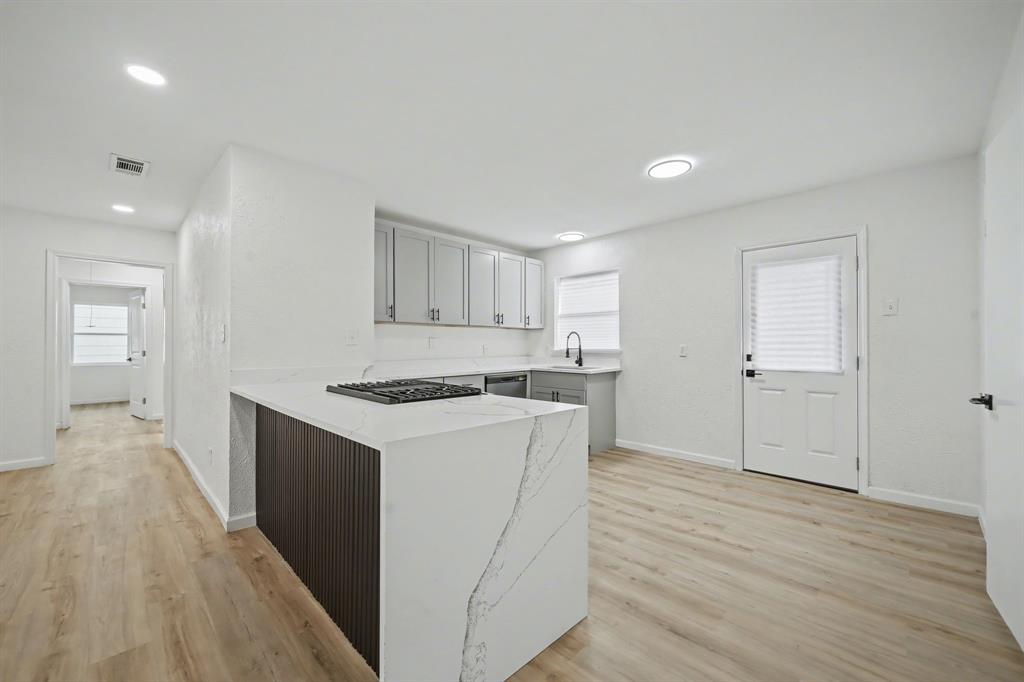 GASTON PARK - Residential