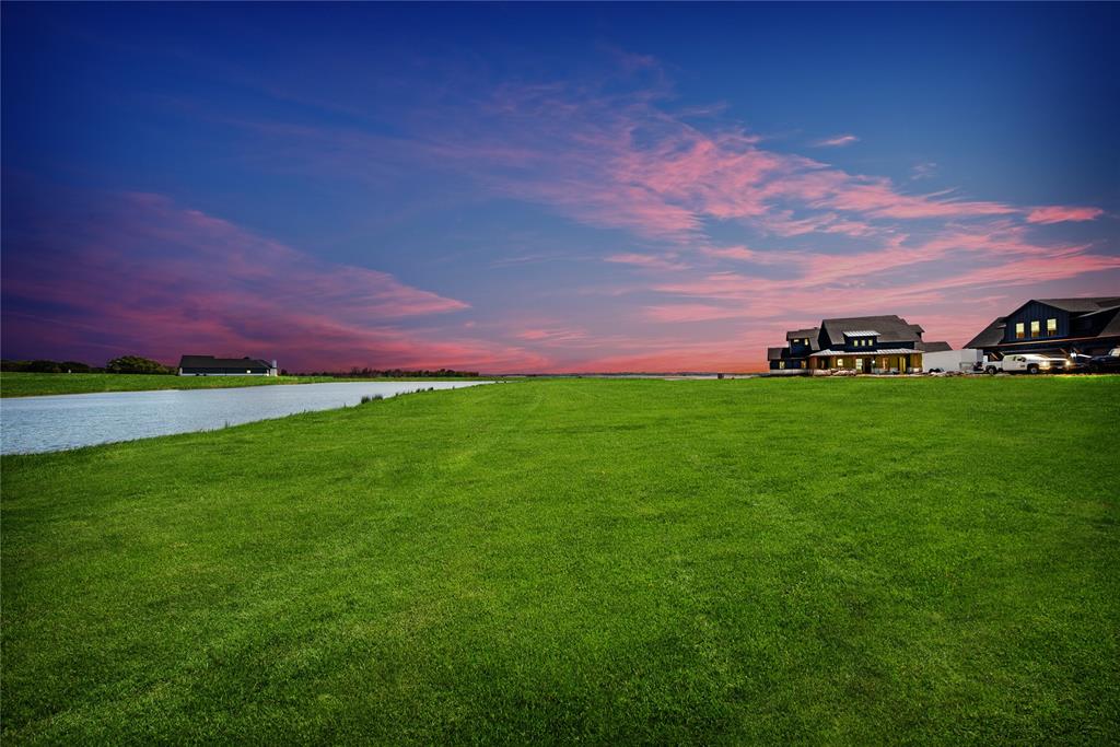705 Peninsula Drive