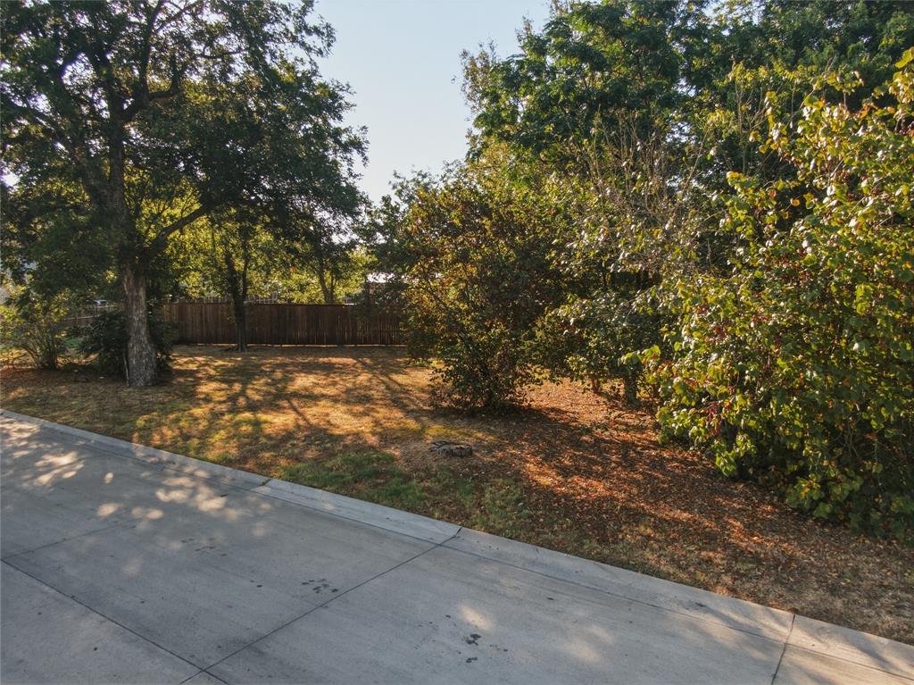 Photo of 104 N Getzendaner Street, Waxahachie, TX 75165 (MLS # 21374038)