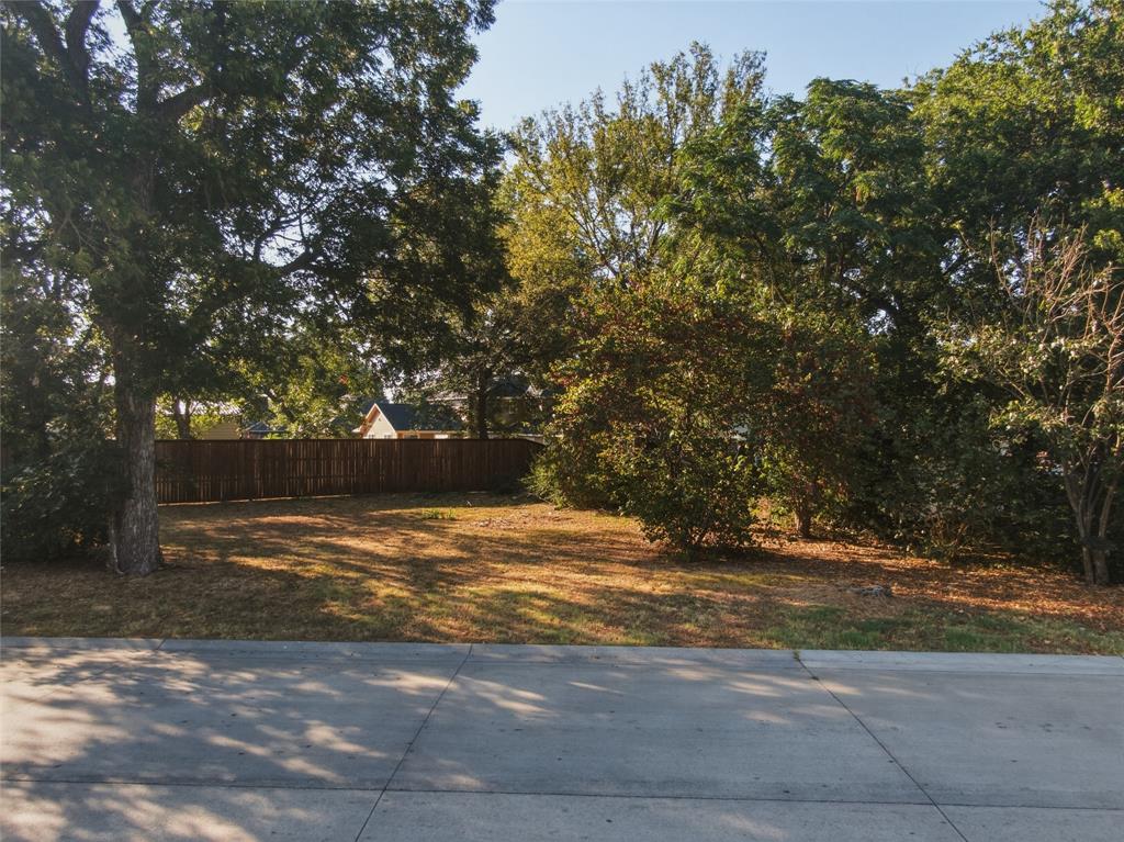 Photo of 104 N Getzendaner Street, Waxahachie, TX 75165 (MLS # 21374038)