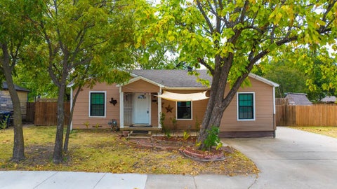 Photo of 1001 S 5th Street, Garland, TX 75040 (MLS # 21372806)