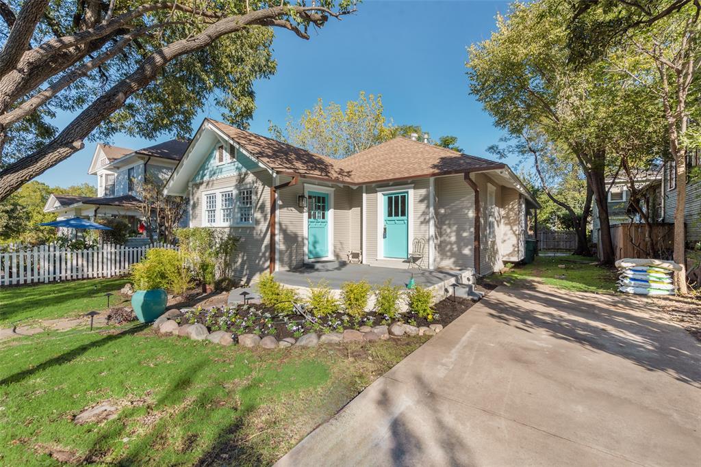 2105 LIPSCOMB Street