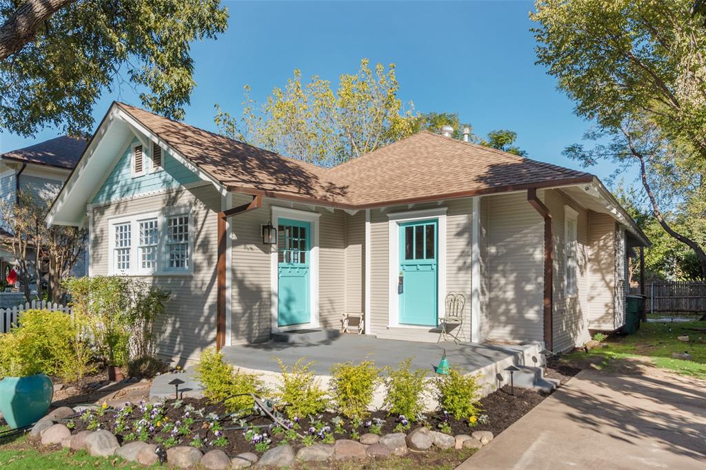 2105 LIPSCOMB Street