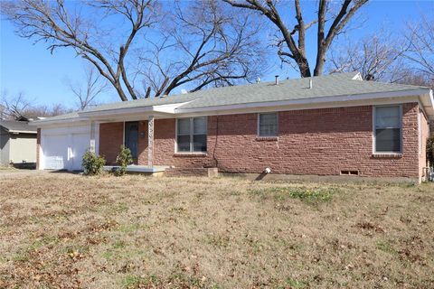 2816 Rosebud Lane Richland Hills TX 76118