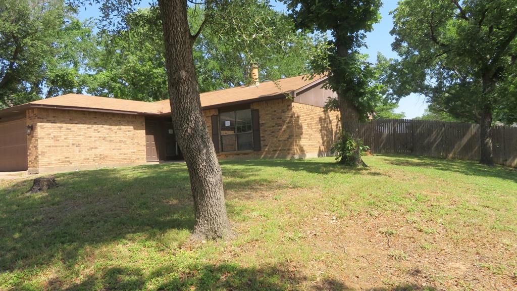 3833 Hackberry Lane
