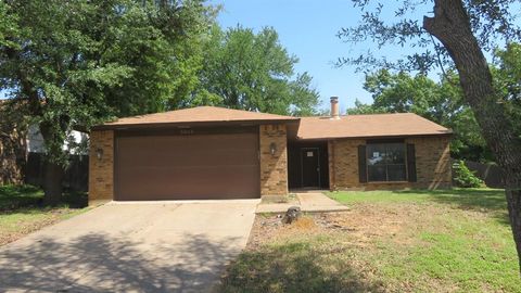 3833 Hackberry Lane Bedford TX 76021