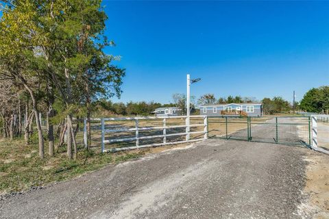 4746 County Road 1040 Rice TX 75155