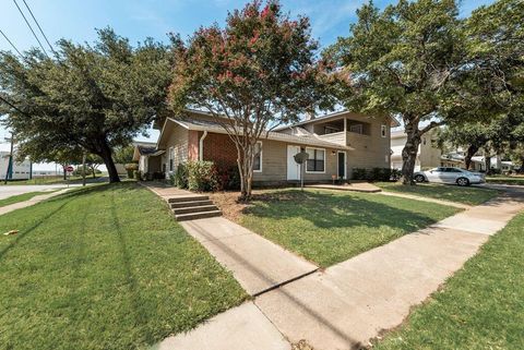 2166-2170 Knoll Crest Drive Arlington TX 76014