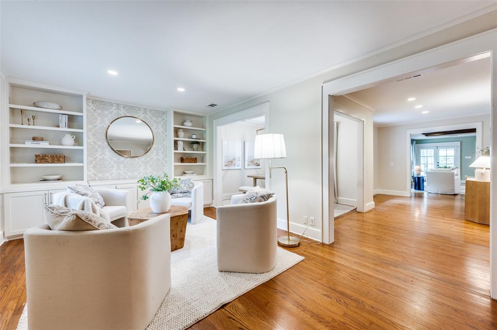 7107 La Vista Drive