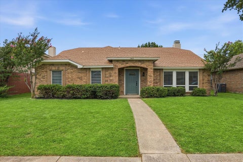 Photo of 9417 Willard Street, Rowlett, TX 75088 (MLS # 21308953)