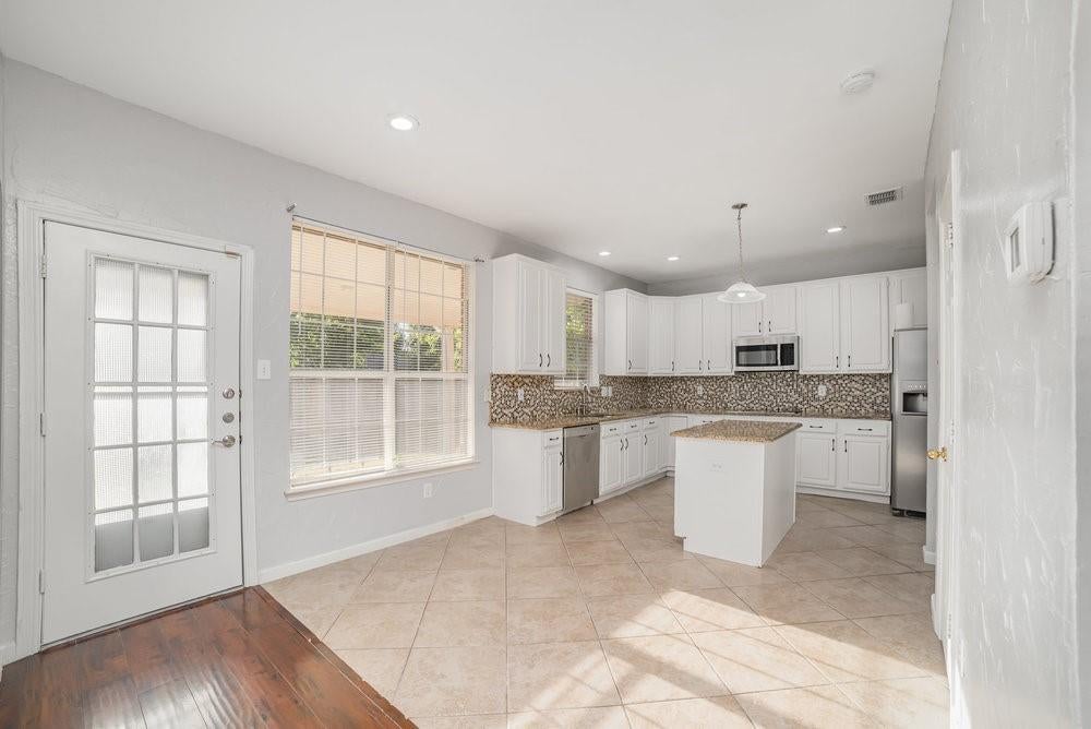 1908 Wood Crest Drive