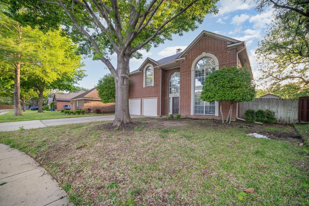1908 Wood Crest Drive
