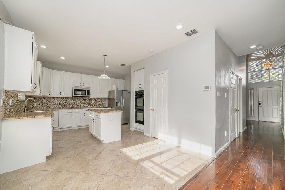 1908 Wood Crest Drive