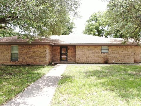 6605 US Highway 67 84 Bangs TX 76823