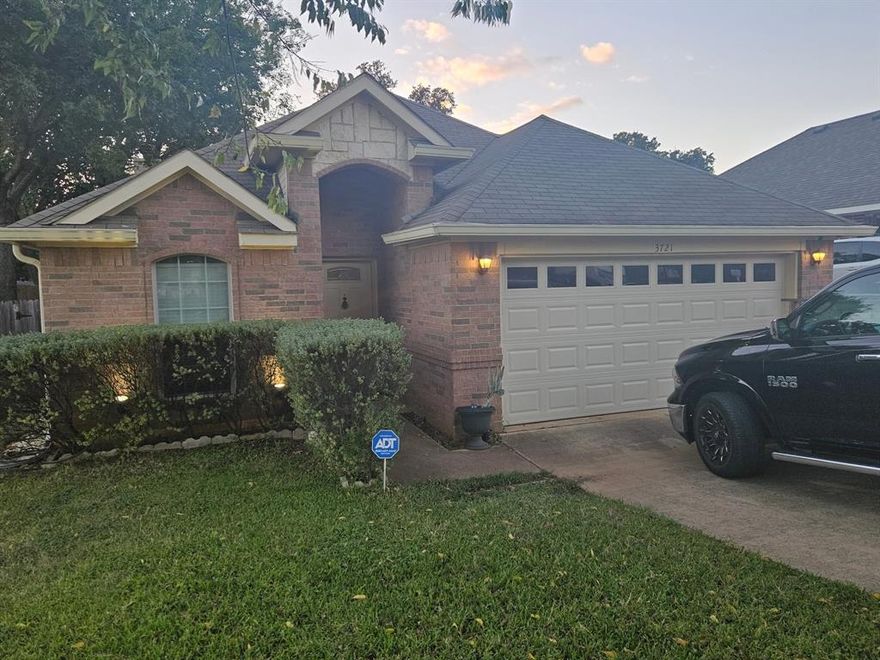 Charming 3-bedroom, 2-bathroom home just 8–10 minutes from DFW Airport and major highways (183, 161, 360). This bright, open-concept residence features a spacious primary suite with walk-in closet, two additional bedrooms, gorgeous kitchen with refrigerator. Washer and dryer are also included with an attached two-car garage, and a private fenced backyard. Perfect for families or frequent travelers seeking comfort and convenience in the highlysought after HEB ISD. Dogs welcome,Available now!