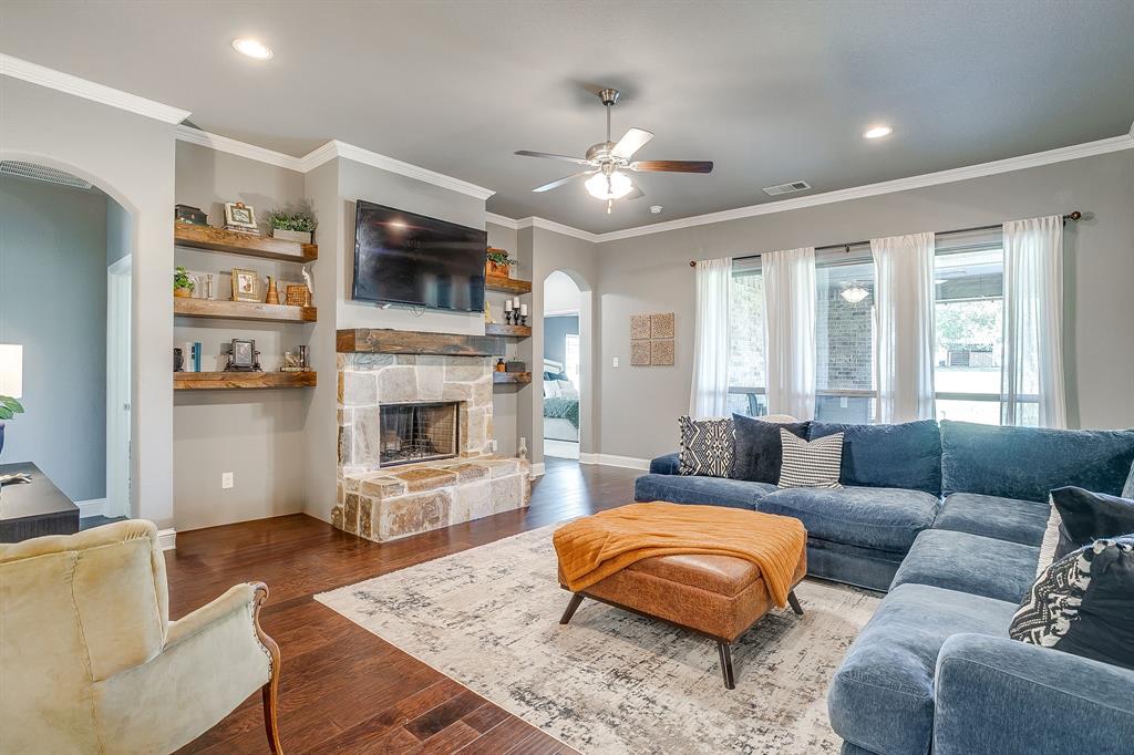 112 Lone Star Way