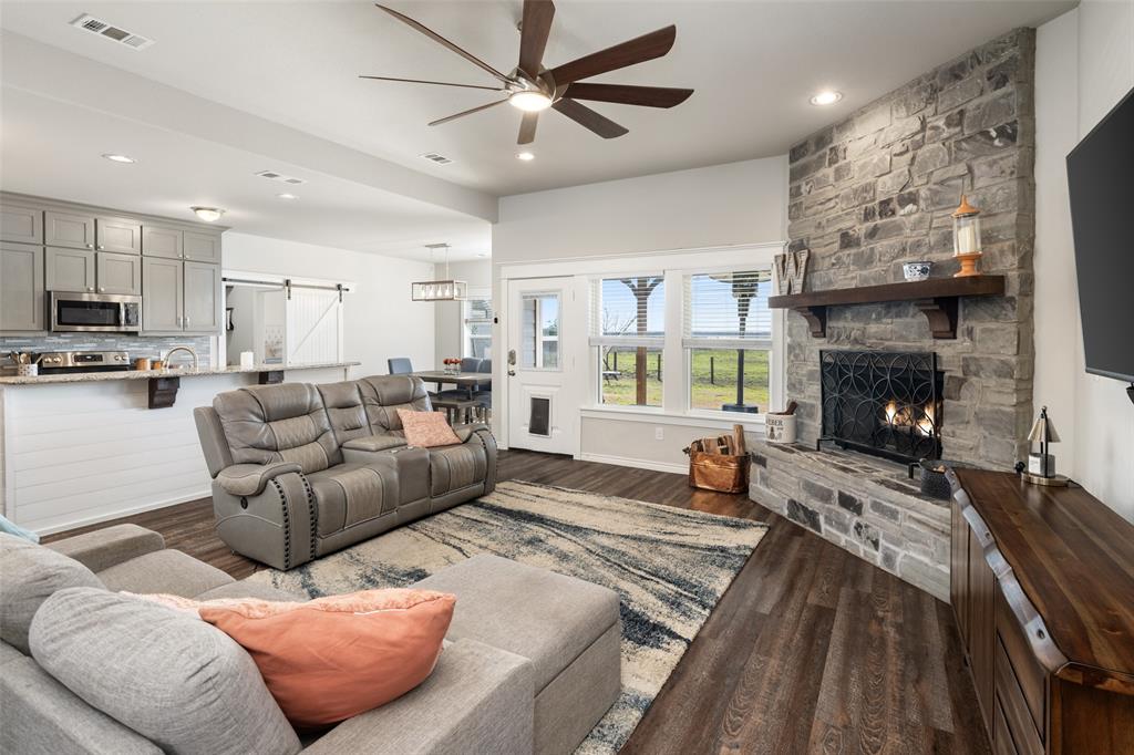 A0672 S L LEONARD, ACRES 2.51 - Residential