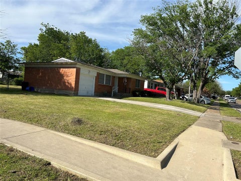 Tiny photo for 1701 Longview Street, Mesquite, TX 75149 (MLS # 21354761)