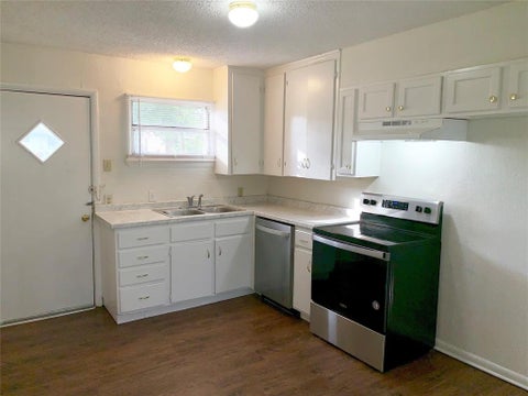 Tiny photo for 1701 Longview Street, Mesquite, TX 75149 (MLS # 21354761)