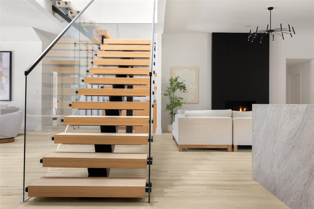 PEBBLE CREEK - Residential