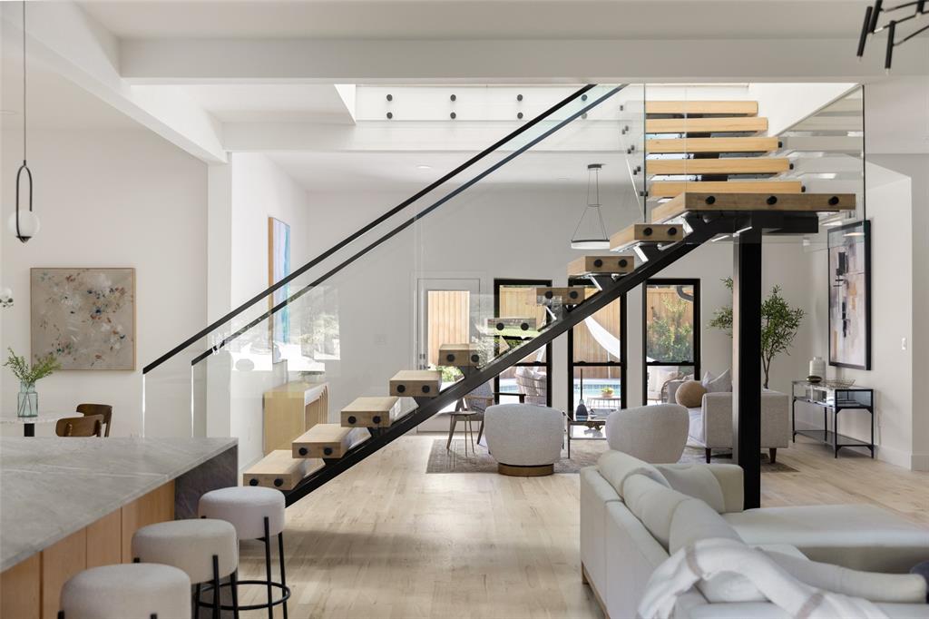 PEBBLE CREEK - Residential